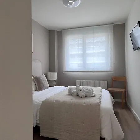 Apartment El Balcon Del Ebro By Alogest- Vistas, Piscina Y 2 Parking Zaragoza