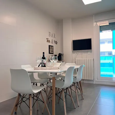 Apartamento El Balcón Del Ebro By Alogest- Vistas, Piscina Y 2 Parking *