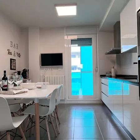 Apartamento El Balcón Del Ebro By Alogest- Vistas, Piscina Y 2 Parking Saragoça