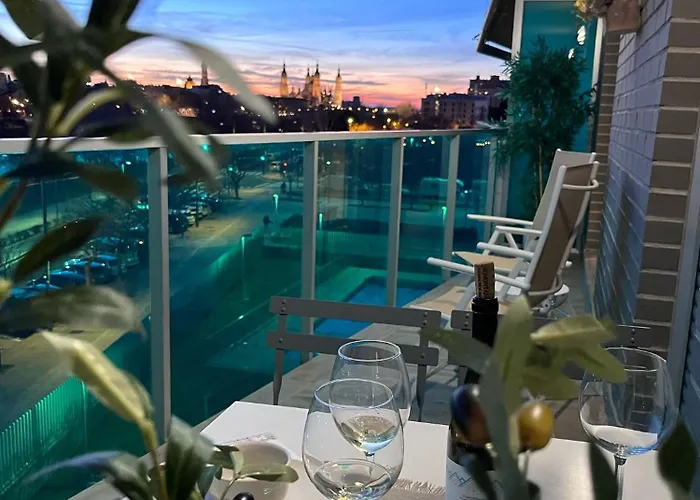 Apartman El Balcon Del Ebro By Alogest- Vistas, Piscina Y 2 Parking Zaragoza