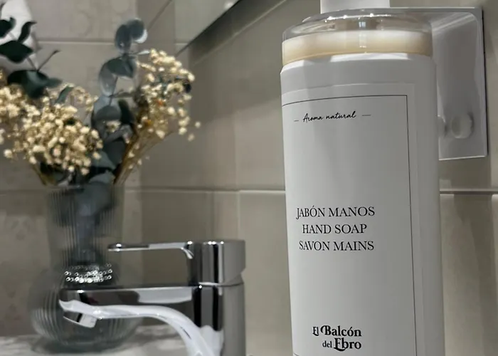 Apartman El Balcon Del Ebro By Alogest- Vistas, Piscina Y 2 Parking Zaragoza