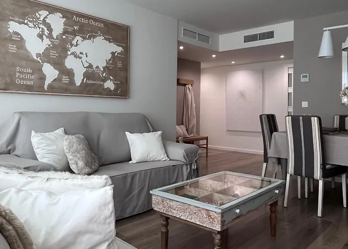 Apartman El Balcon Del Ebro By Alogest- Vistas, Piscina Y 2 Parking Zaragoza